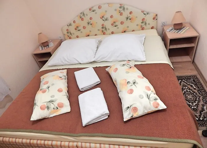Rooms Camp Marina